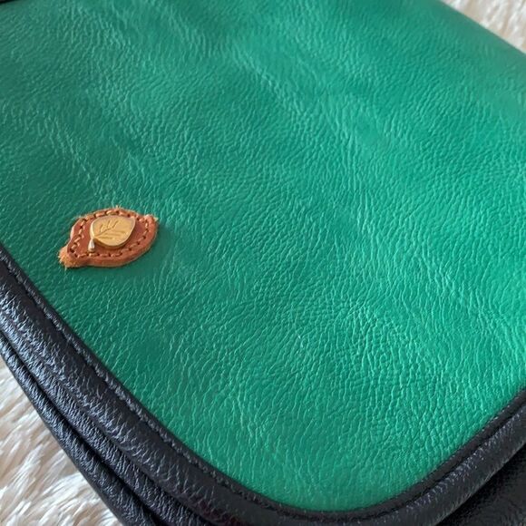 Kanako green purse - Picture 3 of 16